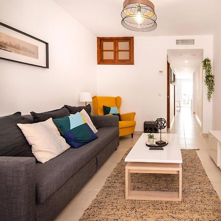 Lovely Cozy 2-Bedroom Residential Home With Patio เบนัลมาเดนา ภายนอก รูปภาพ