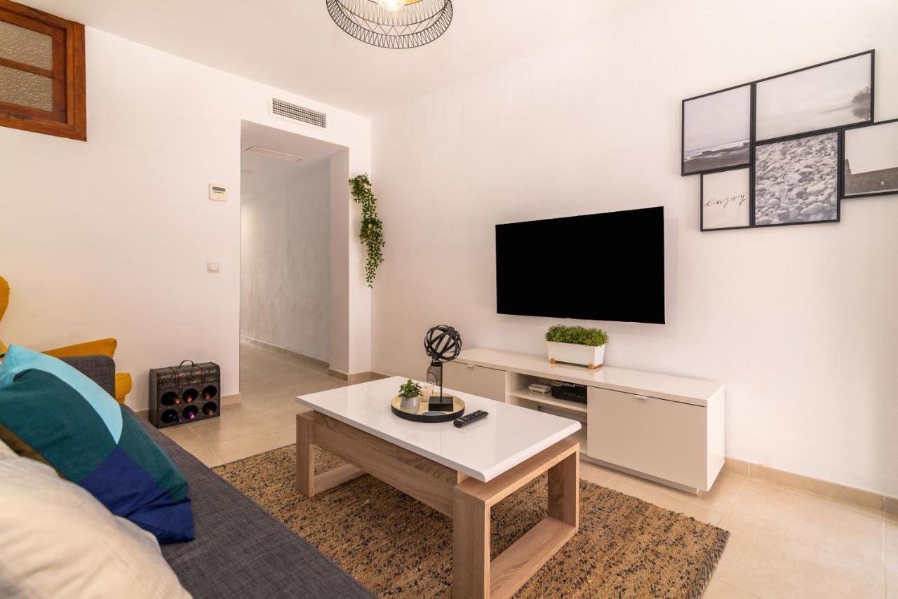Lovely Cozy 2-Bedroom Residential Home With Patio เบนัลมาเดนา ภายนอก รูปภาพ