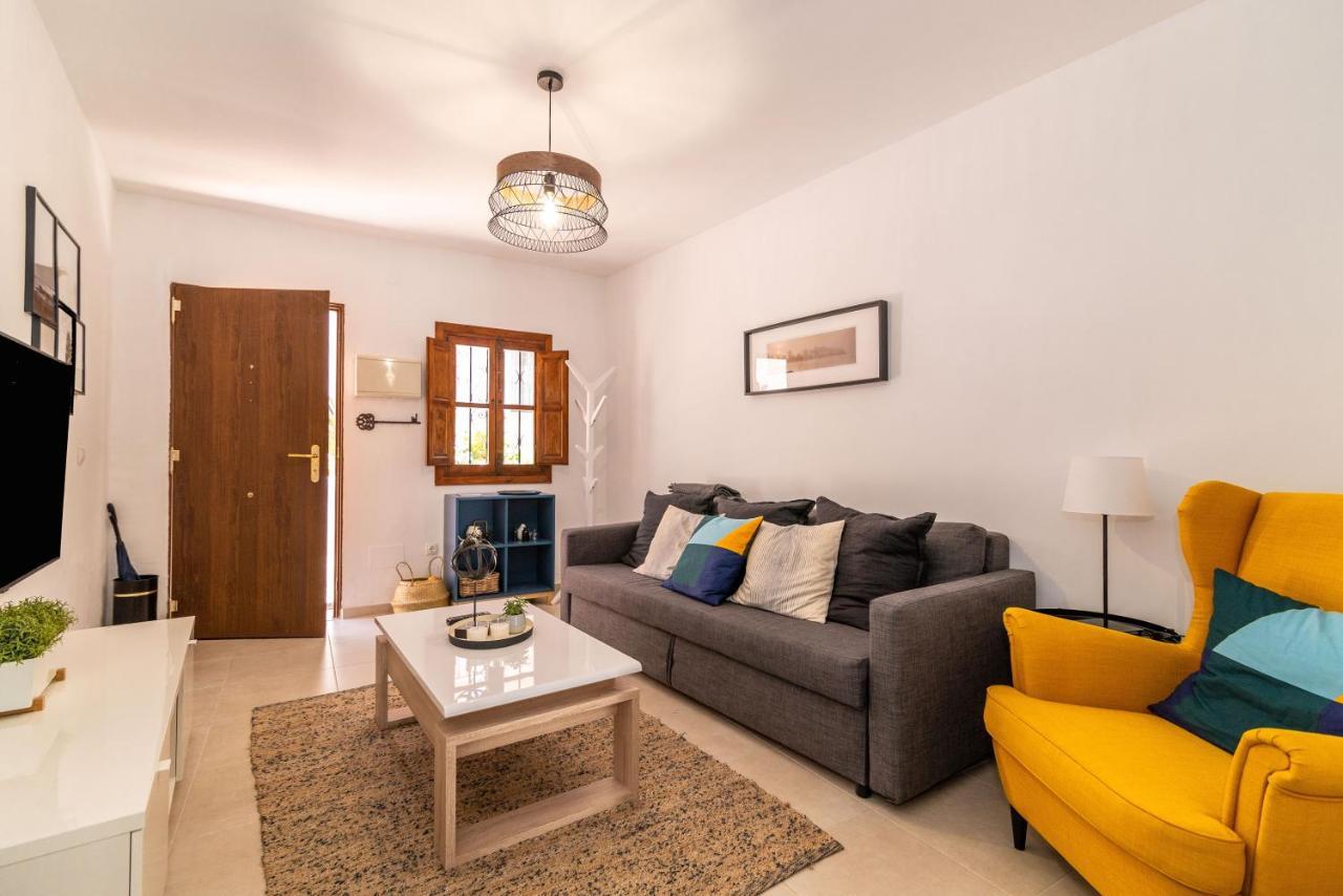 Lovely Cozy 2-Bedroom Residential Home With Patio เบนัลมาเดนา ภายนอก รูปภาพ