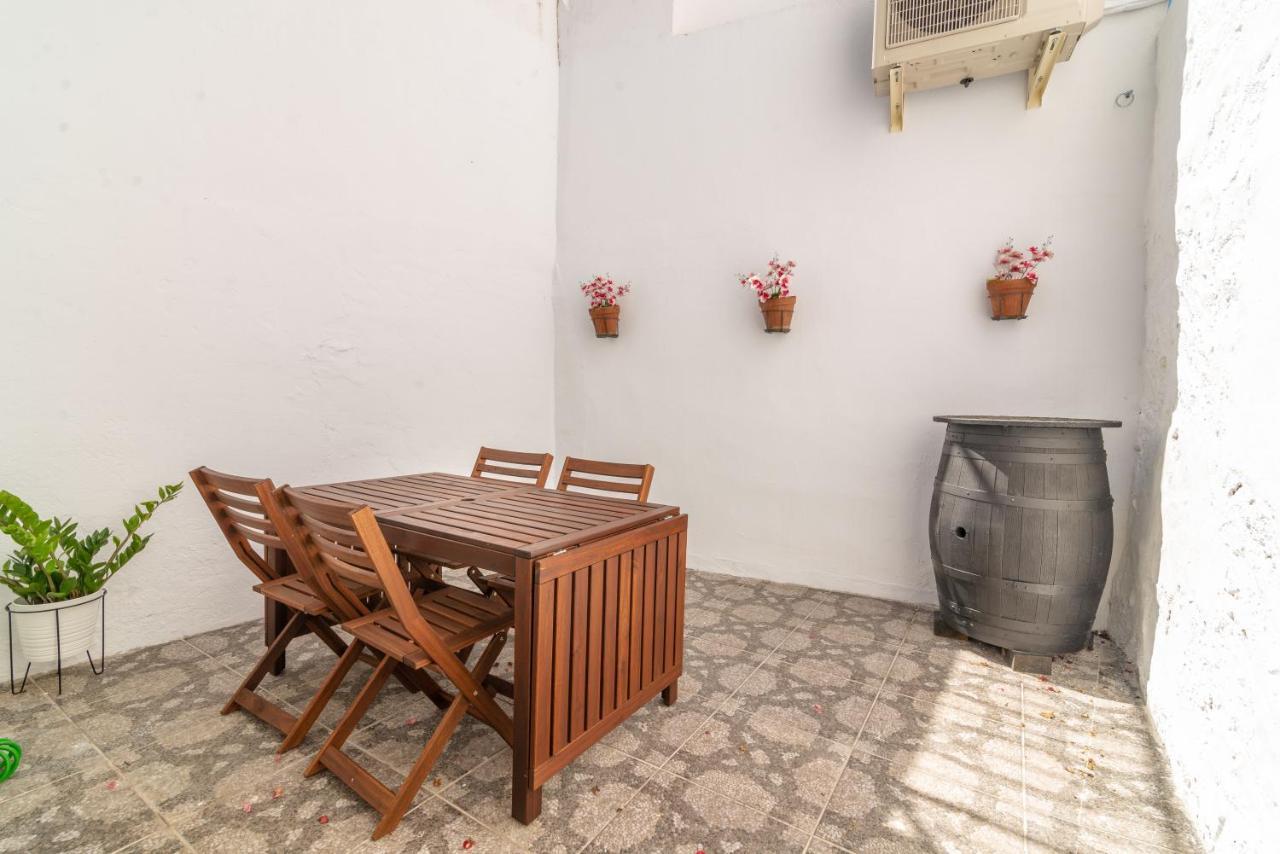 Lovely Cozy 2-Bedroom Residential Home With Patio เบนัลมาเดนา ภายนอก รูปภาพ